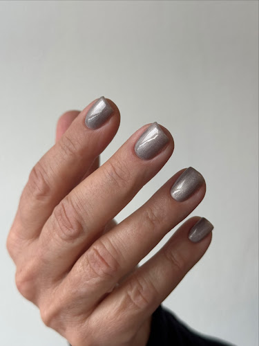 Veranda nails