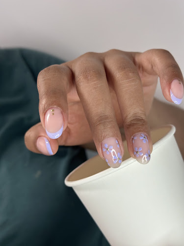 VG Studio Nail