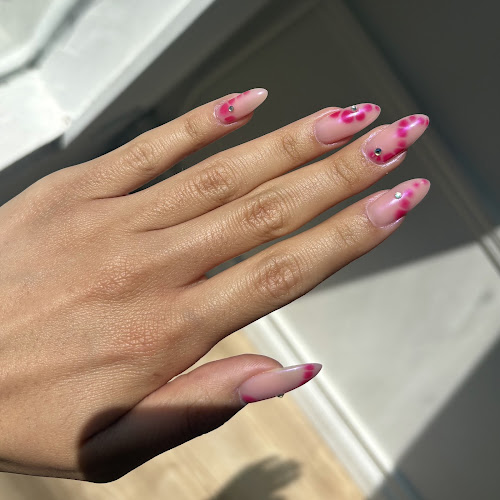 Viana Velvet Nail Studio || Russian Manicure Specialists