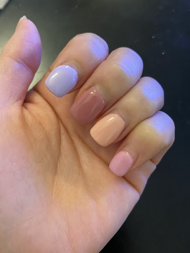 Vicky's Nails & Hair