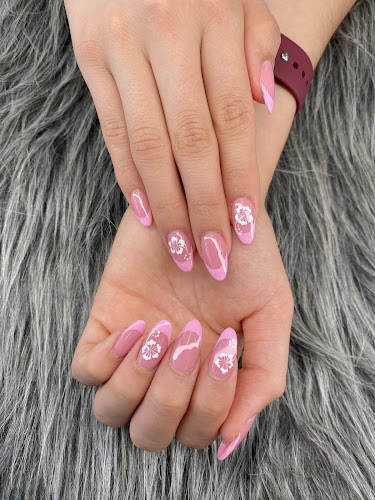 Vicky's Nails, nail salon in San Leandro, California