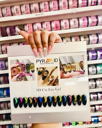 VIP Organic Nails