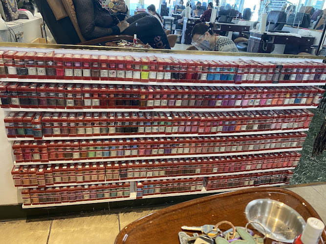 Western Nails