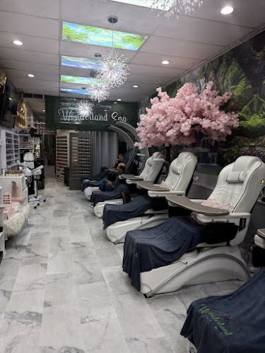 Wonderland Nails & Lash Spa - Non Toxic Nail Salon, nail salon in Encino, California