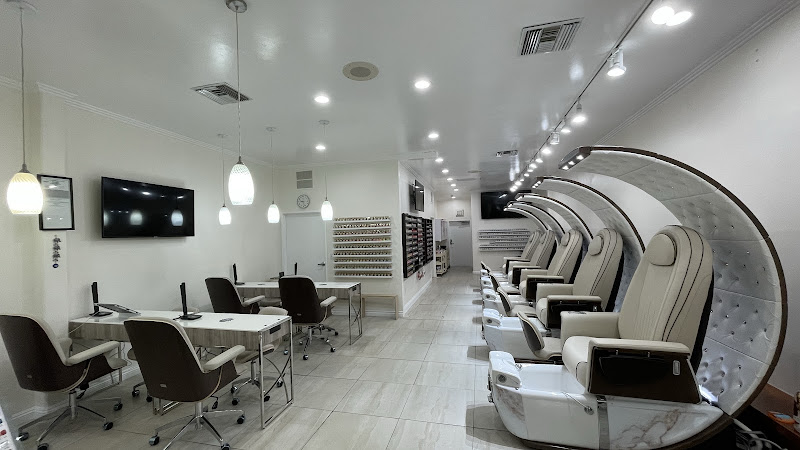 X Nails