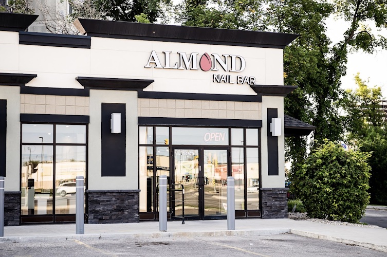 Almond Nail Bar – Fort Richmond