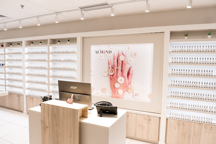 Almond Nail Bar – Henderson