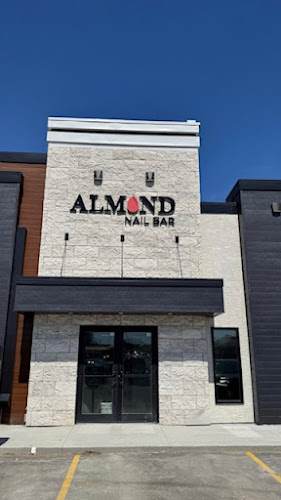 Almond Nail Bar - Steinbach