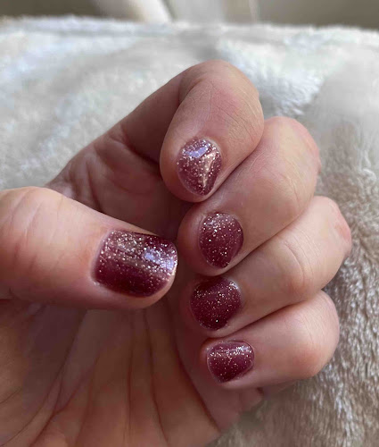 Elegant Pro-Nails