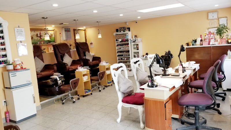 J and J Nails and Spa