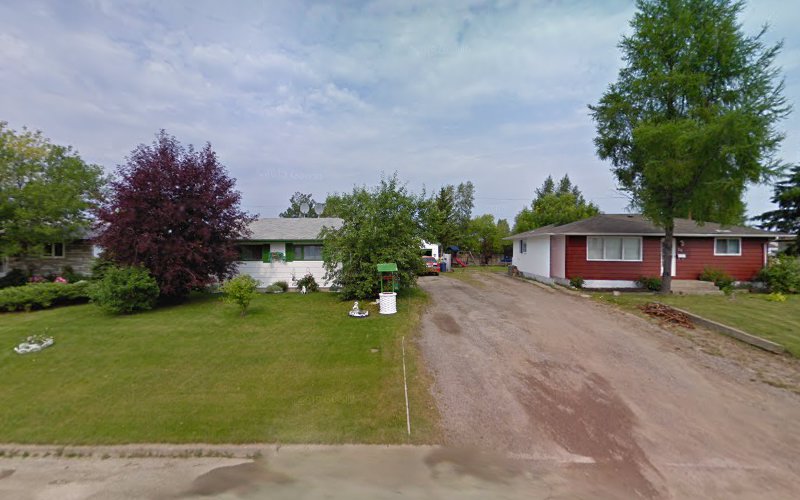 Just Beauty by Amardeep Jassal, nail salon in Thompson, Manitoba