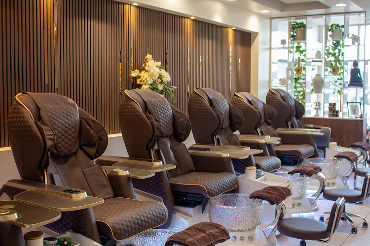 Nail House | Portage Ave