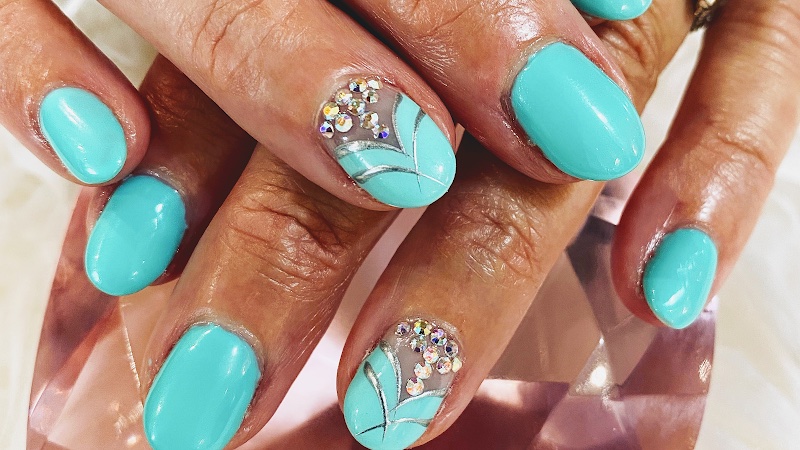 Nails 2000