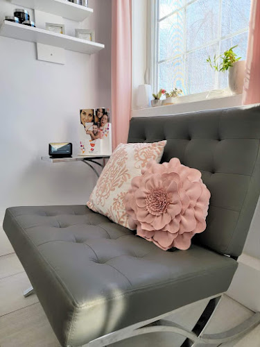 Beautology Beauty Bar