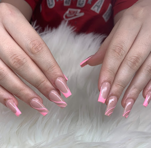 KV Nails & Beauty
