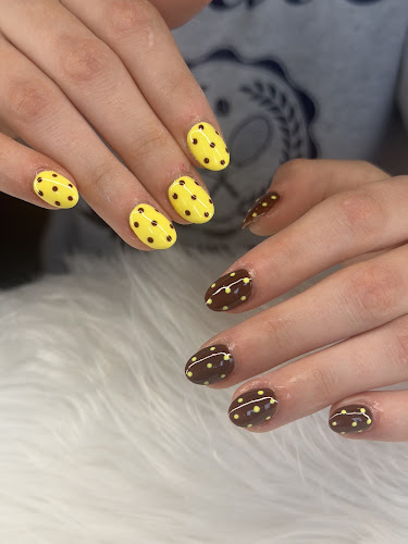 Orange Nail