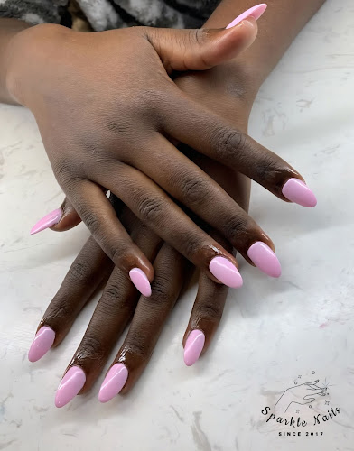 Sparkles Nails