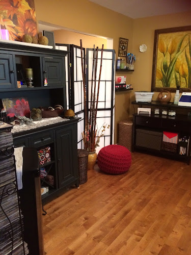 Sue's Pretty Nail & Foot Spa