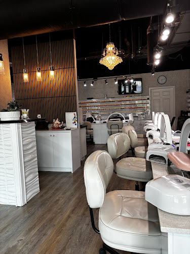 V Nails & Beauty Dieppe