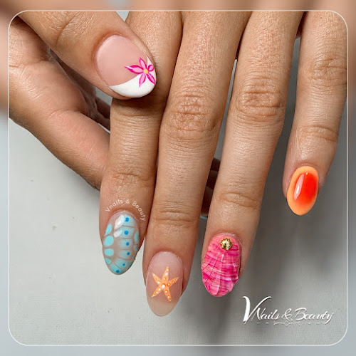 V Nails Riverview