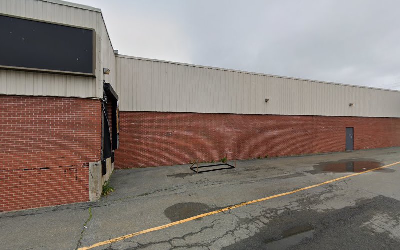 48 Kenmount Rd Parking
