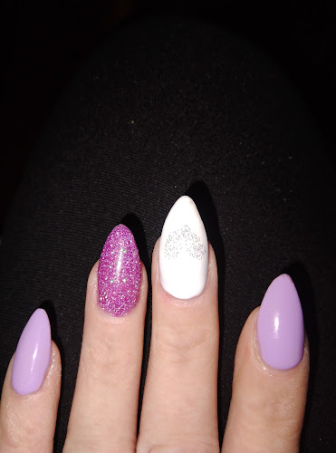 K T Nail Care & Spa