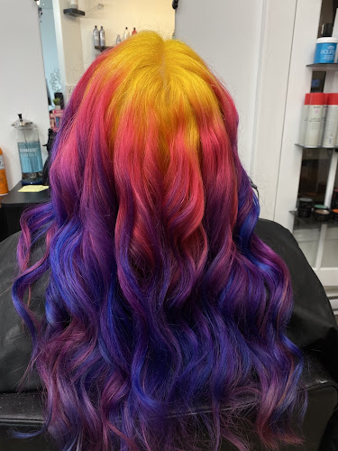 Salon Adelaide