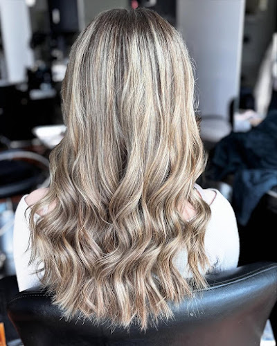 HS Studio Salon Spa
