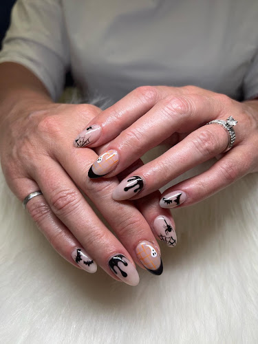 Aquarius Nails & Spa