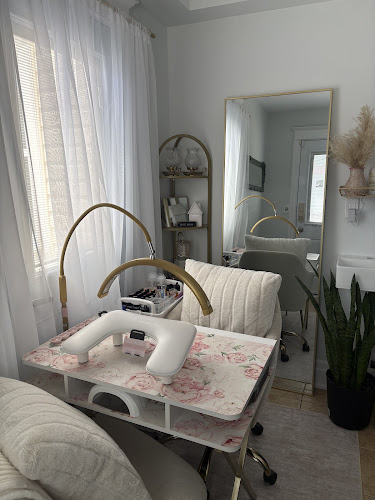 Barely There Nail Studio