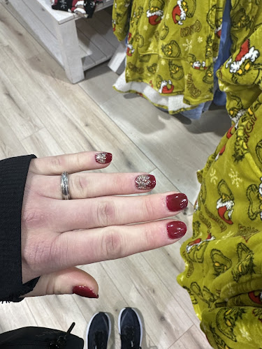 Bay Nails & Spa