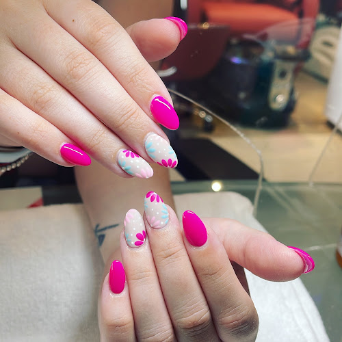 Beautiful Nails & Spa