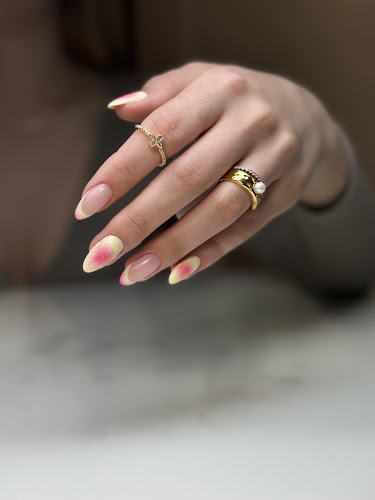 Beauty by Dasha, nail salon in Halton Hills, Ontario