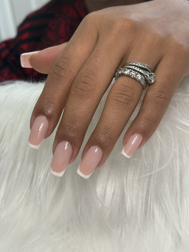Bella Rios nails