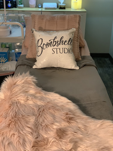 Bombshell Studio, nail salon in Sturgeon Falls, Ontario