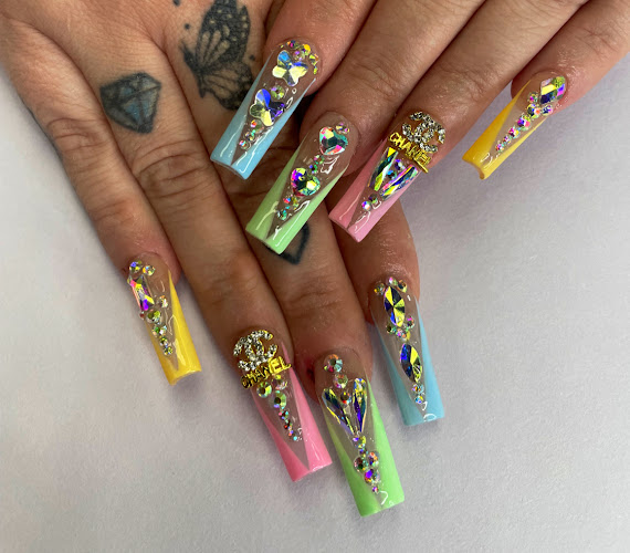 Bonluxe Nails