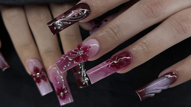 Chic Nail Salon & Spa (College St)
