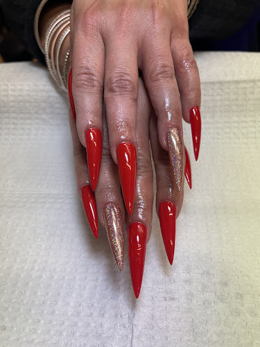 City Nails