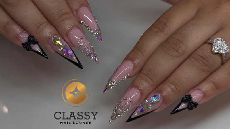 CLASSY NAIL LOUNGE - MAPLE