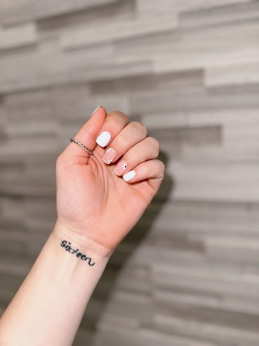 Cleopatras Nails