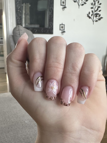 Crystal Nails Bar