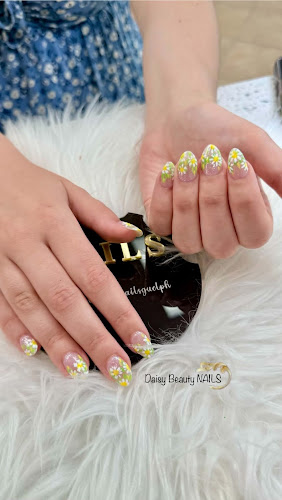 Daisy Beauty Nails