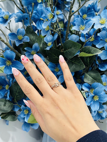 Danh Nails & Spa Chatham