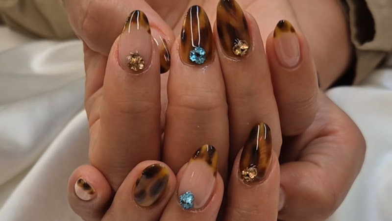 DANMI nail & brow