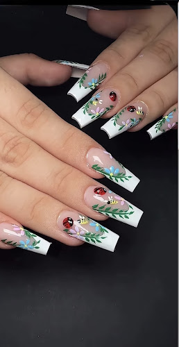 Dazzle Nails & Lashes