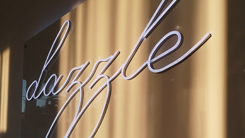 Dazzle Nailspa