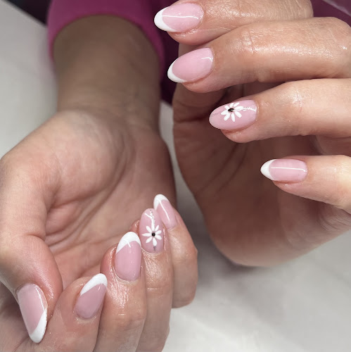 Dazzling Nails