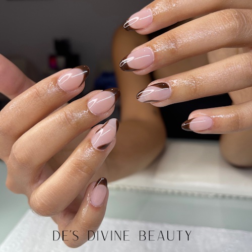 de's divine beauty