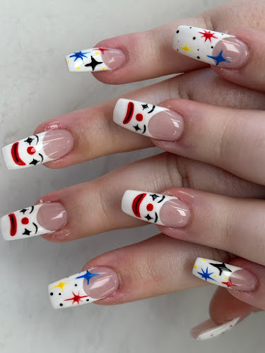 Designer Nails Port Colborne, nail salon in Port Colborne, Ontario