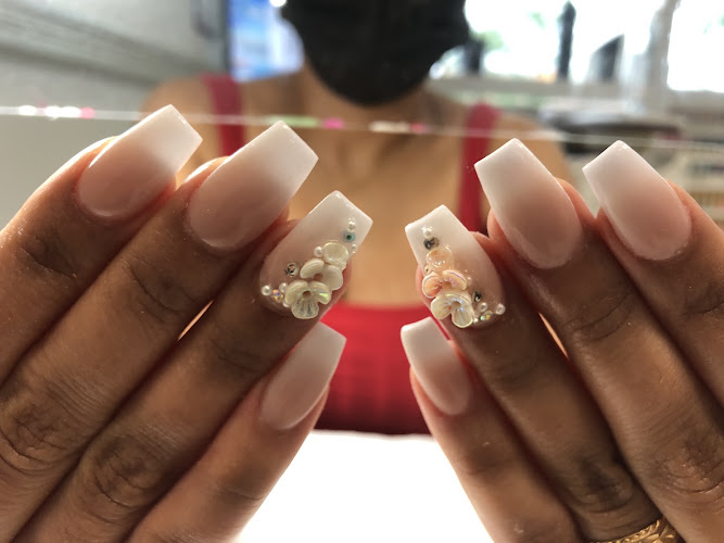 Diamond Nails & Spa